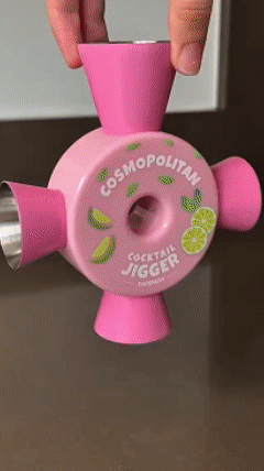 Cosmopolitan jigger demonstration