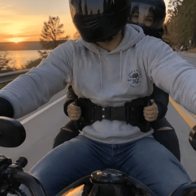With Safety Grip