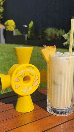 Piรฑa Colada jigger demonstration