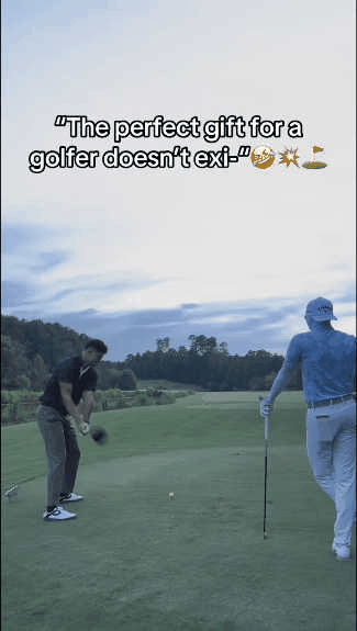 Novelty exploding golf tee effect